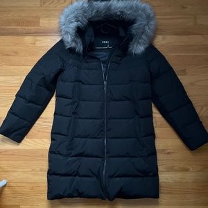 DKNY Women's Faux-Fur-Trim Hooded Puffer Coat Medium.